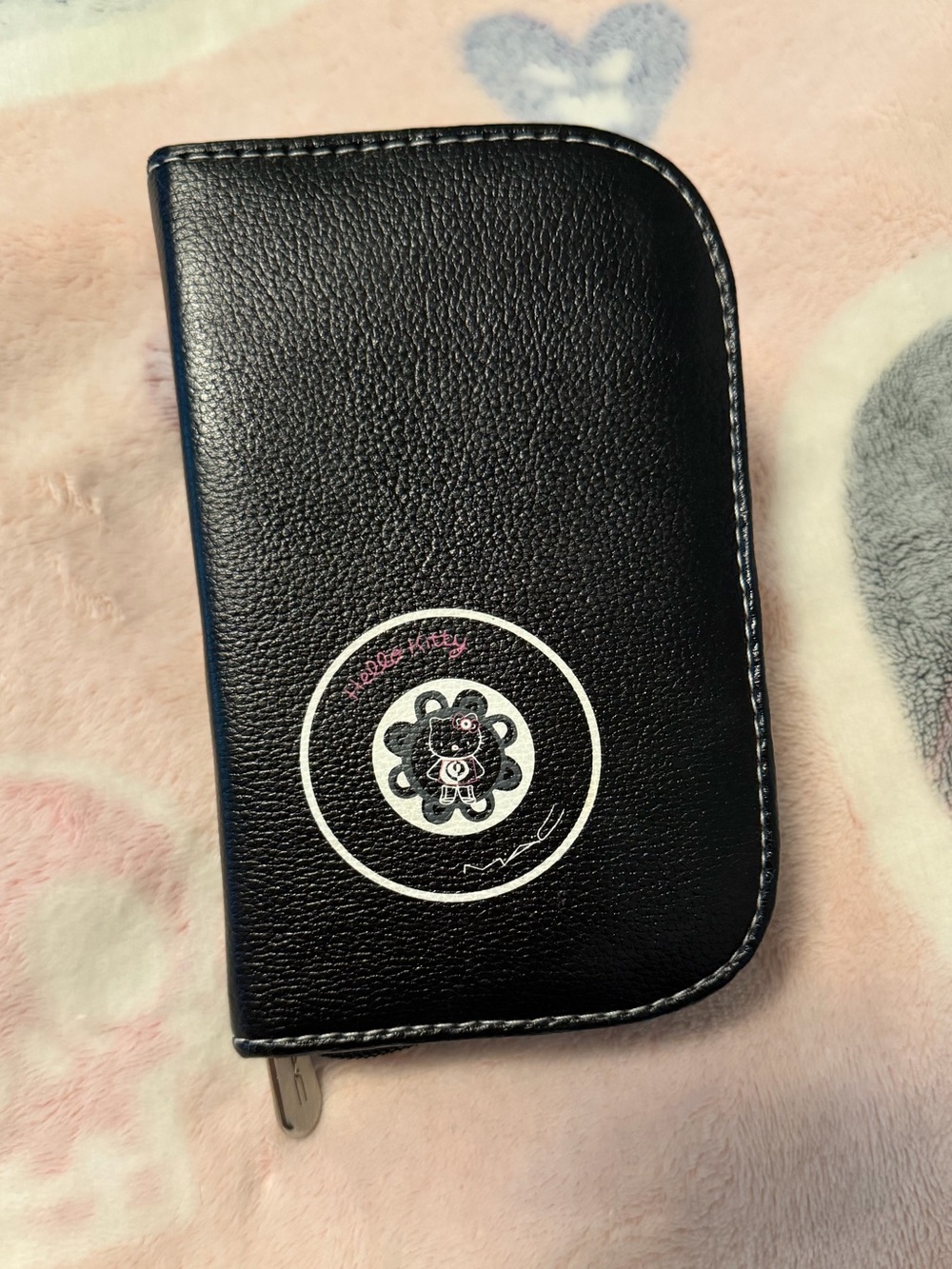 Rare Hello Kitty X Mac Makeup Brushes Bag!